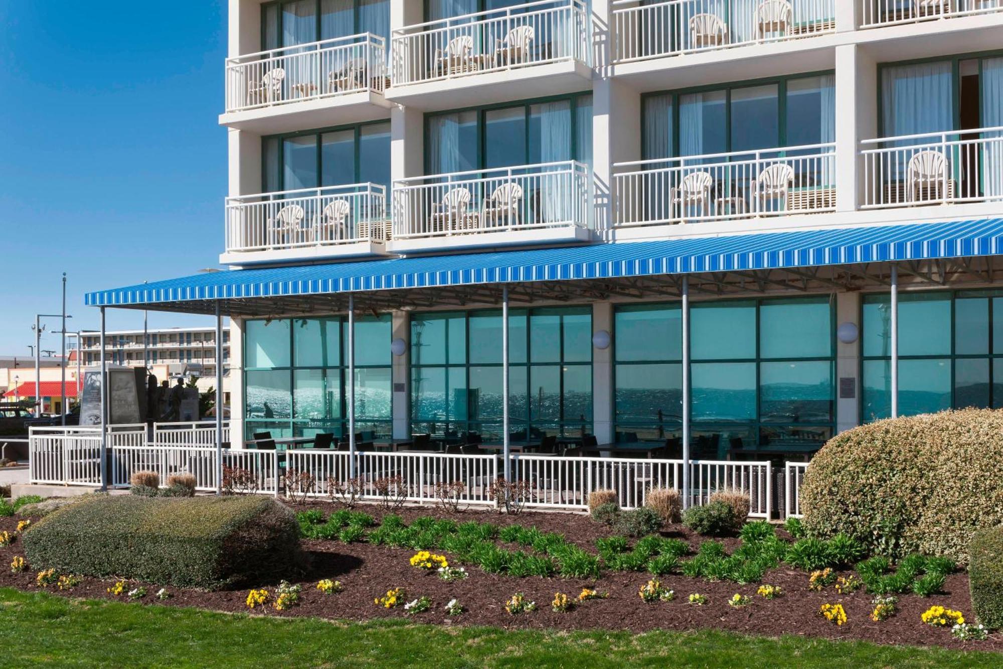 Courtyard Virginia Beach Oceanfront/South Екстериор снимка